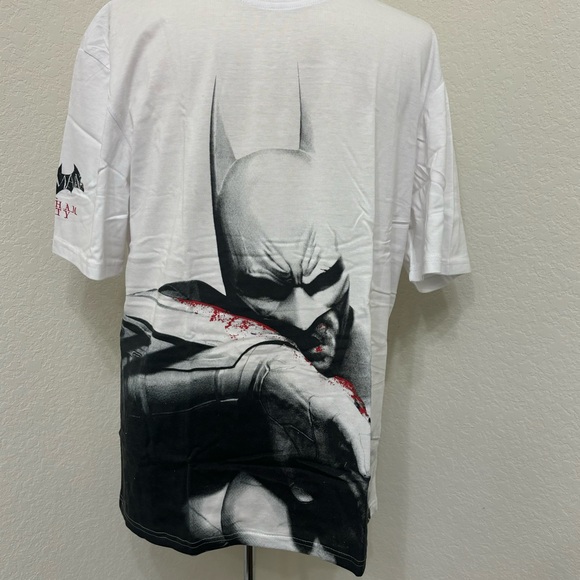New in Box Collectable BATMAN Arkham City Print T-Shirt Size Large - Picture 11 of 11